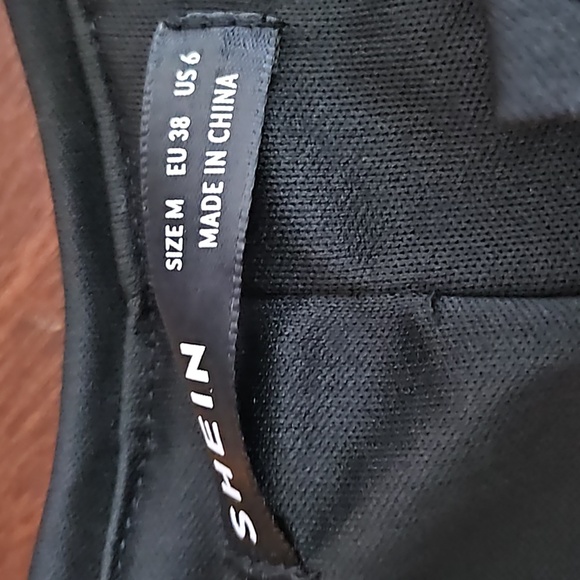 Black Open Front Crop Sequin Jacket - Picture 7 of 10